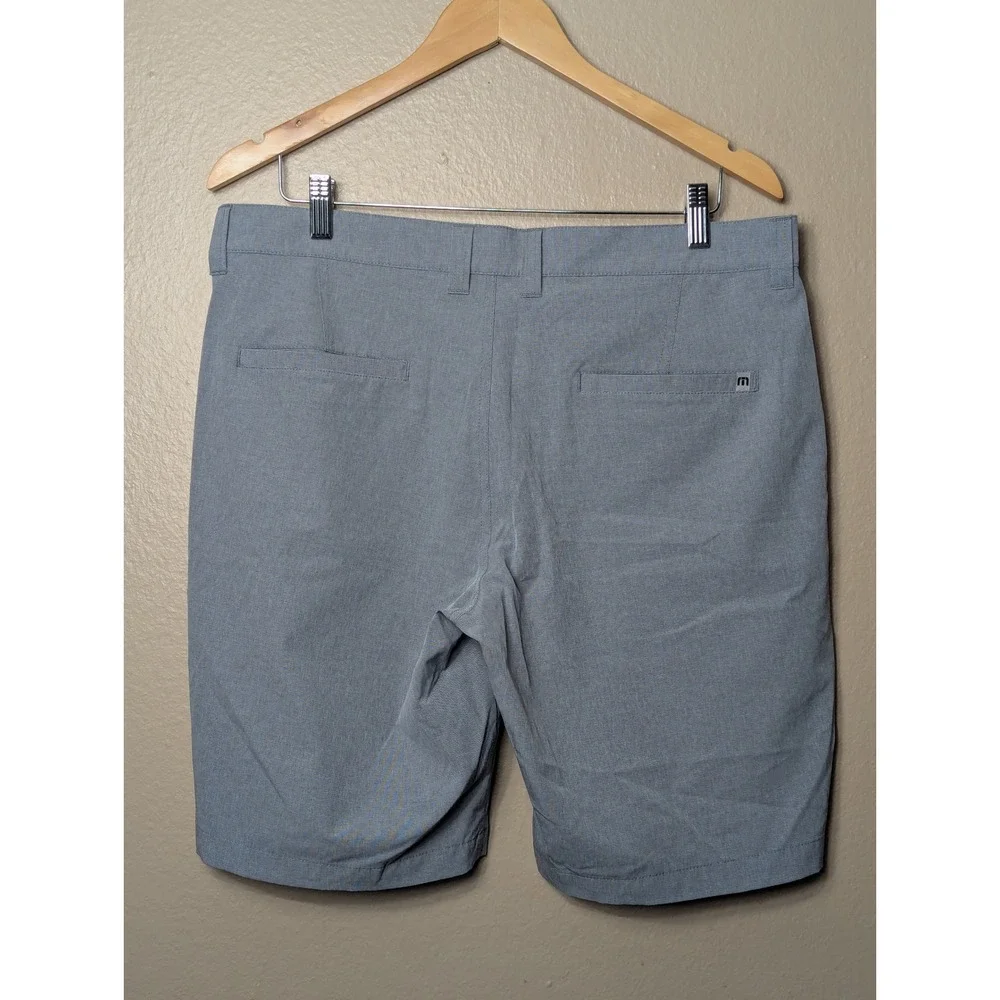 TravisMathew Beck Shorts Mens 34 Grey Golf Performance 1MM208 Stretch Casual